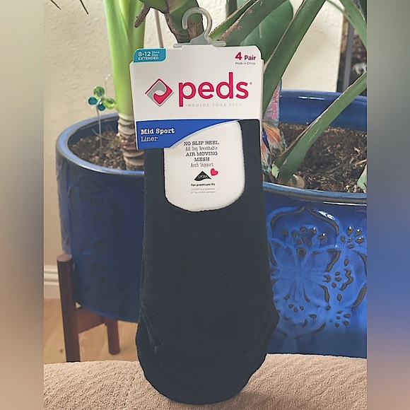 Socks — Mid Sport Liner Women's Black Socks (4 Pairs) - Shoe Size: 8-12 — Peds - Picture 2 of 14